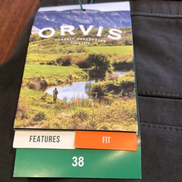 Orvis tech cargo shorts. Dark gray color. Comes with a casual striped belt. NWT! - Picture 6 of 10